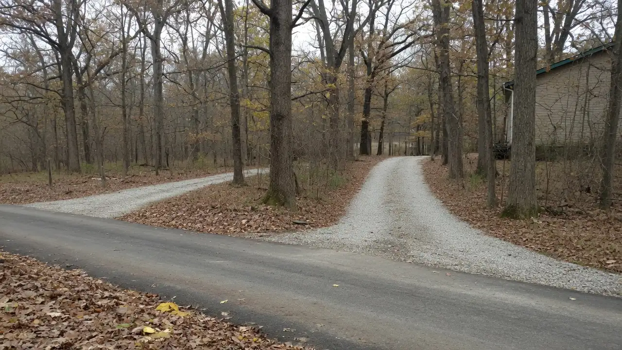 A wooded residential road with long driveways in Randolph Township, New Jersey